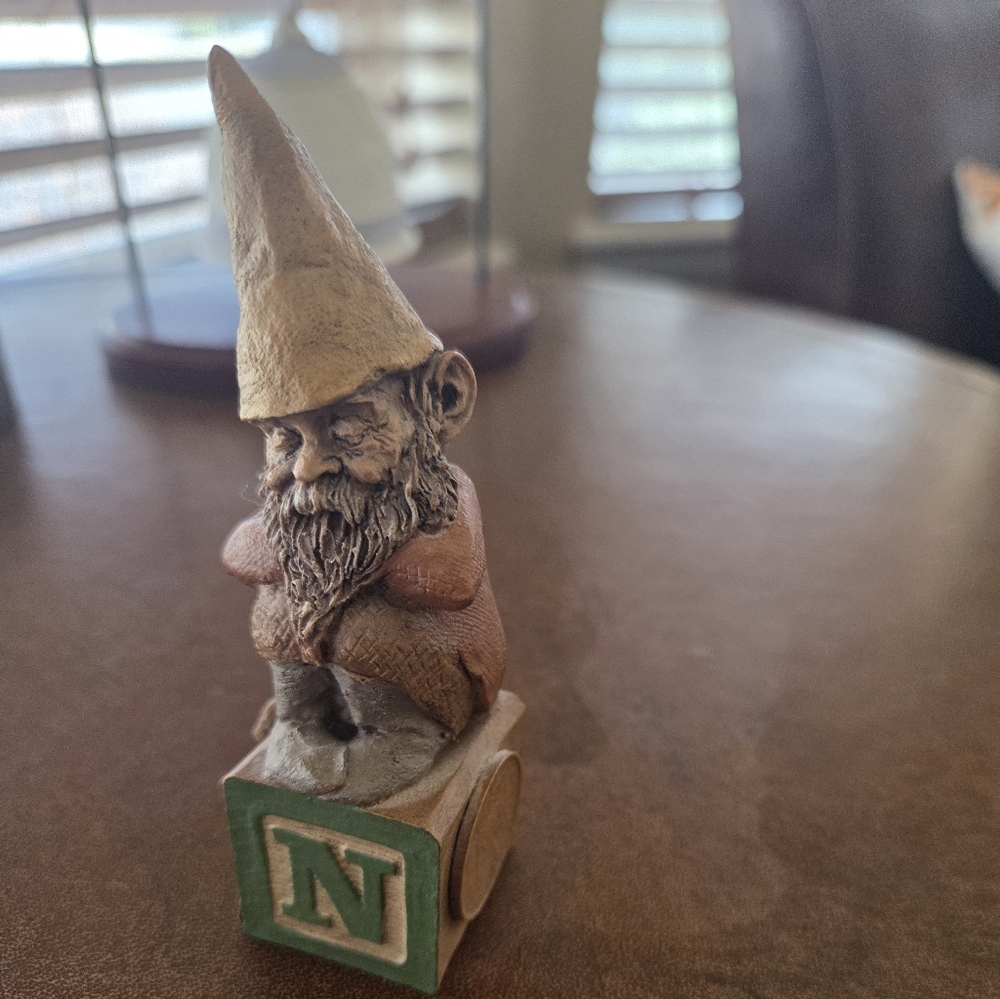 Tom Clark Letter "N" Alphabet Block Collectible Ftom Cairn Studios